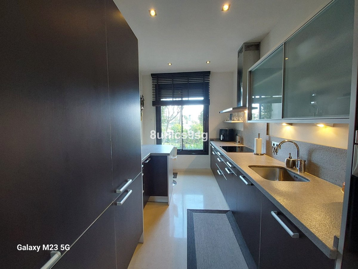 2 Bed Ground Floor Apartment in Benahavís