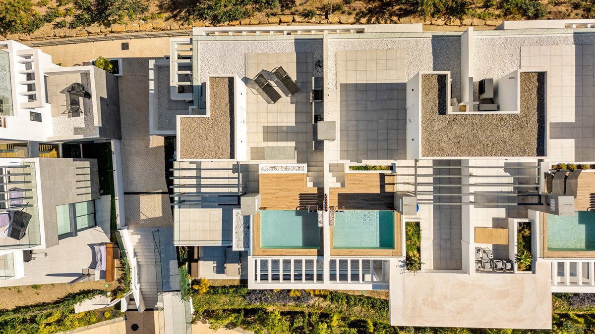 5 Bed Semi-Detached House in Río Real