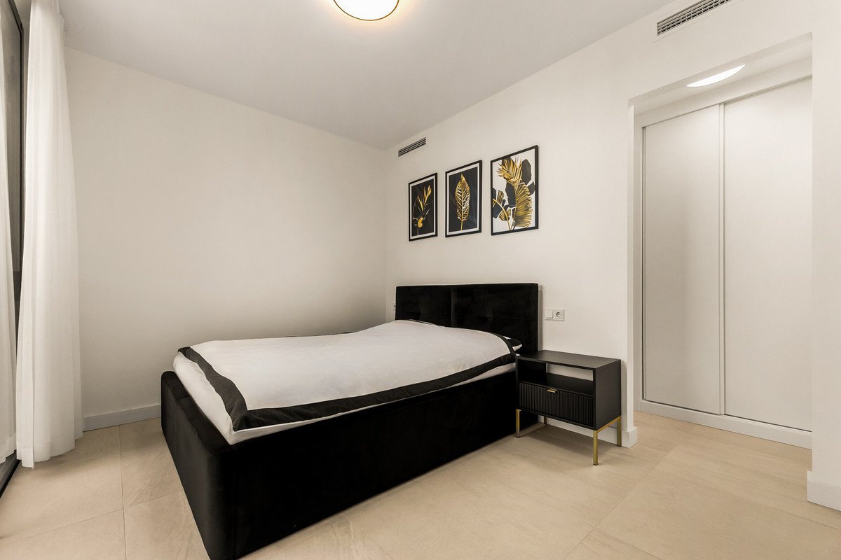 5 Bed Semi-Detached House in Río Real
