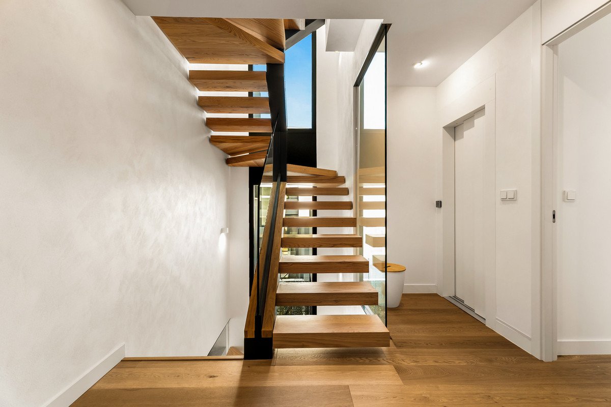 5 Bed Semi-Detached House in Río Real