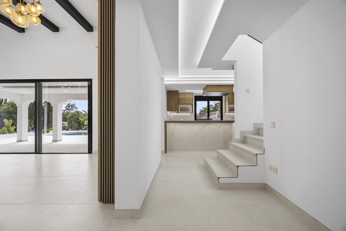 4 Bed Detached Villa in Guadalmina Alta
