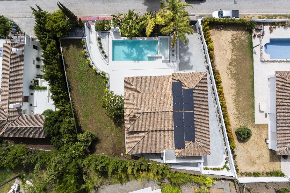 4 Bed Detached Villa in Guadalmina Alta