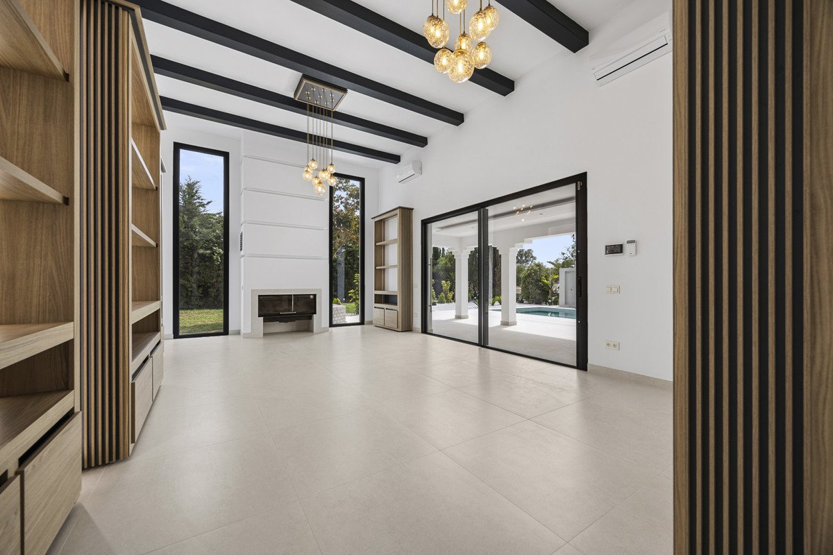 4 Bed Detached Villa in Guadalmina Alta