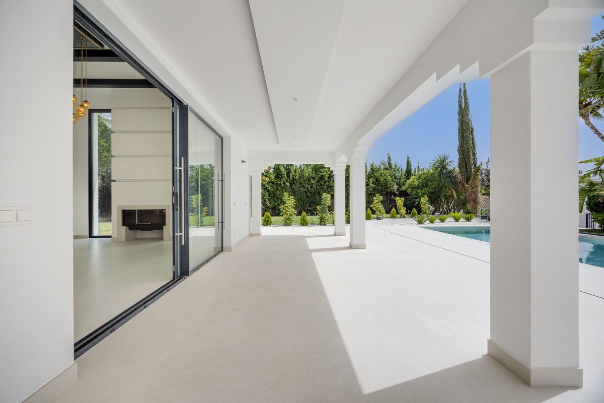 4 Bed Detached Villa in Guadalmina Alta