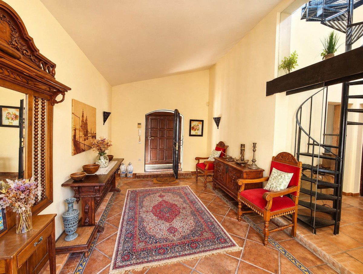 4 Bed Finca - Cortijo in Estepona