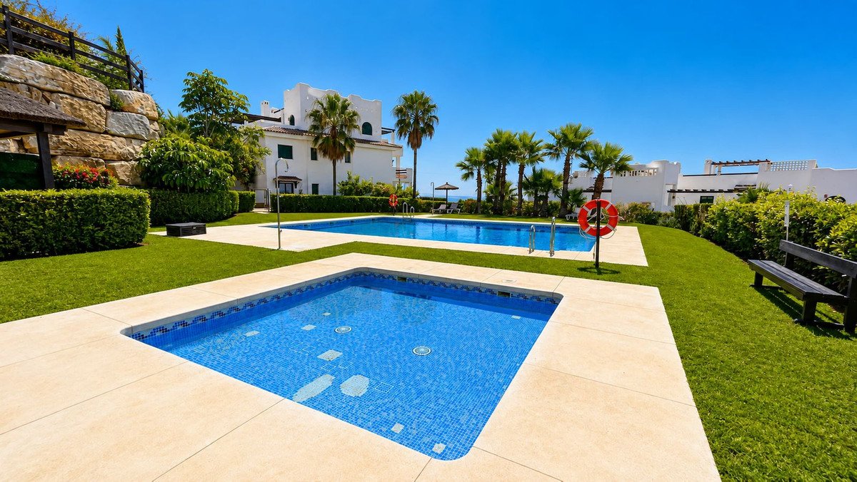 2 Bed Ground Floor Apartment in Doña Julia