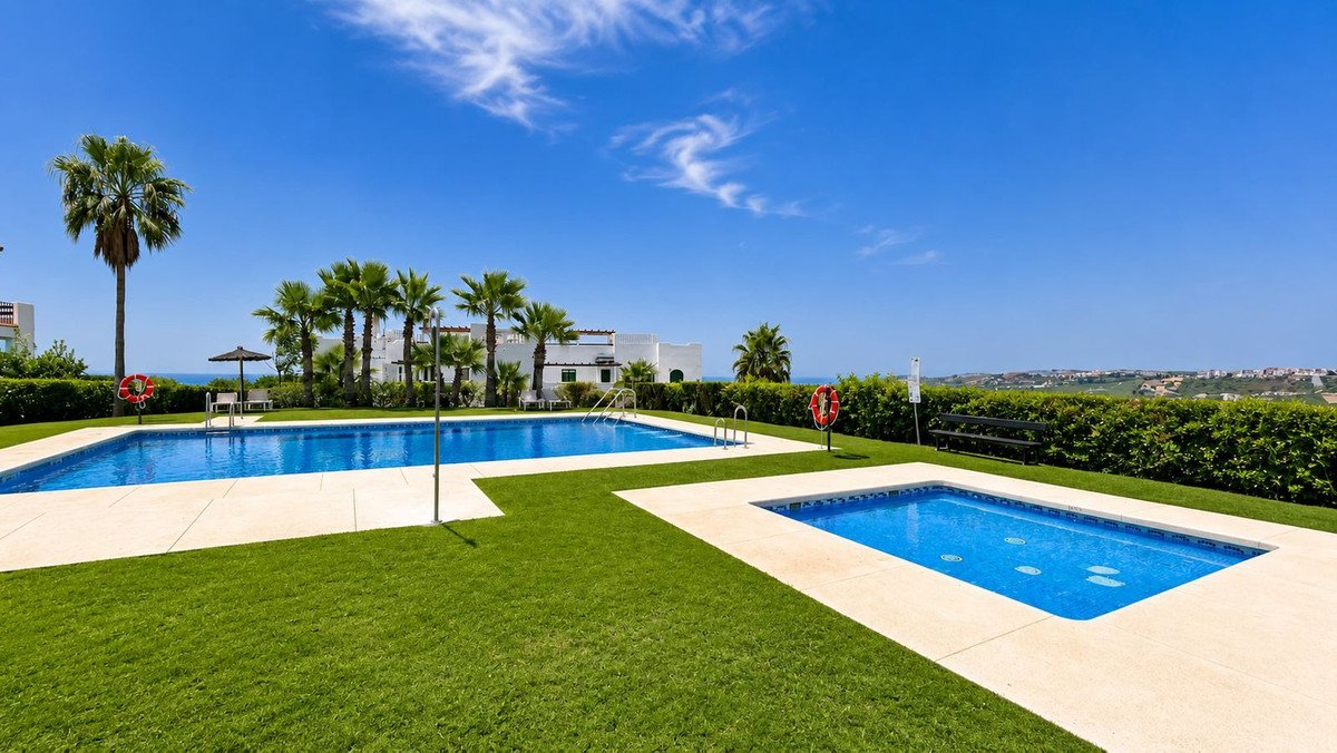 2 Bed Ground Floor Apartment in Doña Julia