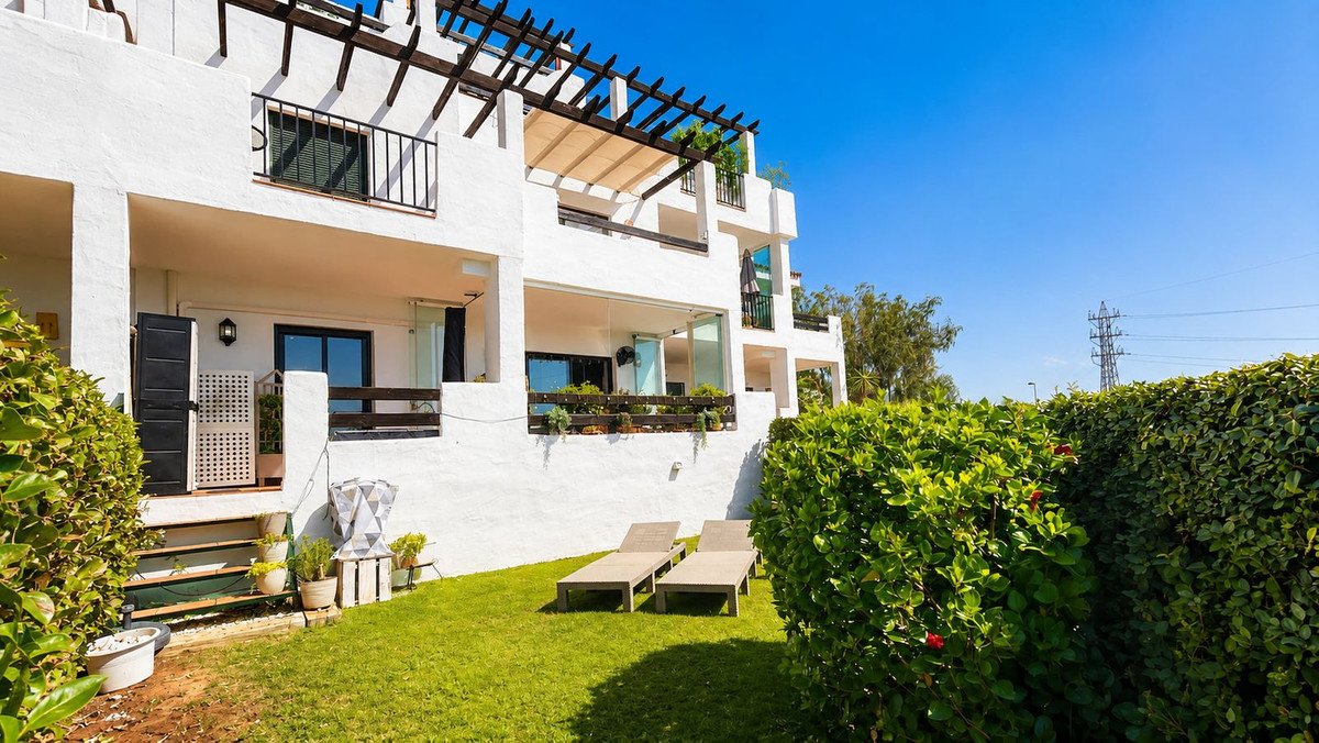 2 Bed Ground Floor Apartment in Doña Julia