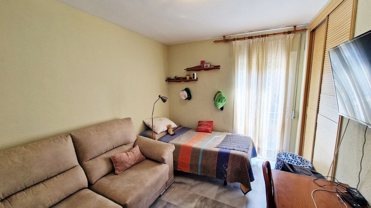 3 Bed Middle Floor Apartment in Arroyo de la Miel
