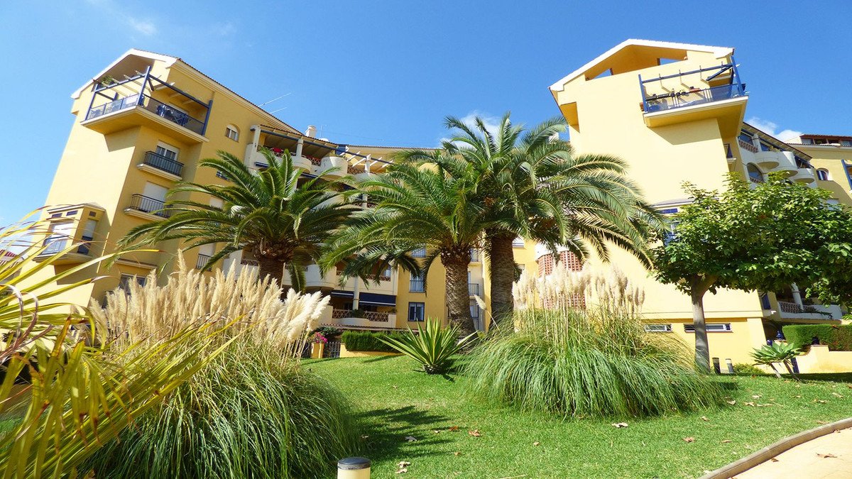 3 Bed Middle Floor Apartment in Arroyo de la Miel
