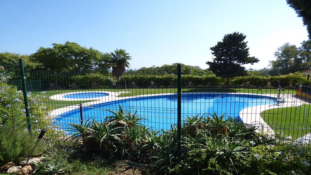 3 Bed Middle Floor Apartment in Arroyo de la Miel