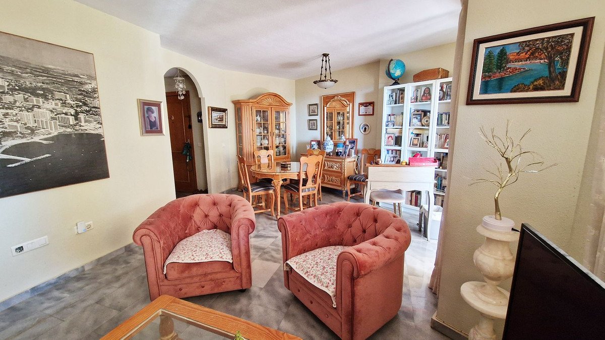 3 Bed Middle Floor Apartment in Arroyo de la Miel