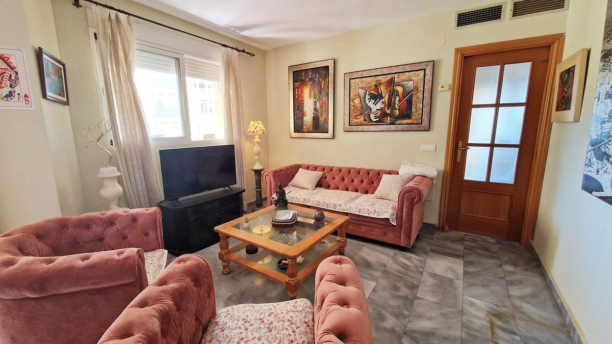 3 Bed Middle Floor Apartment in Arroyo de la Miel