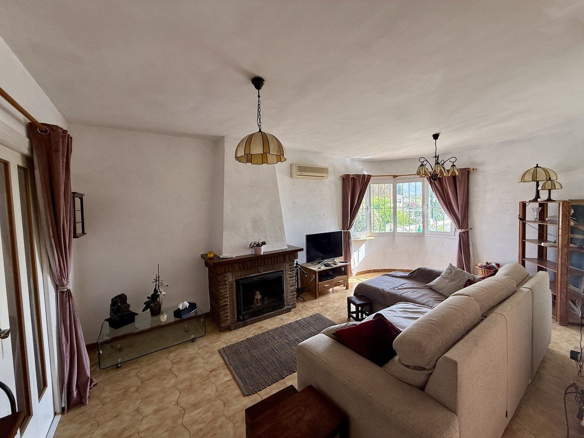 3 Bed Semi-Detached House in Mijas Costa