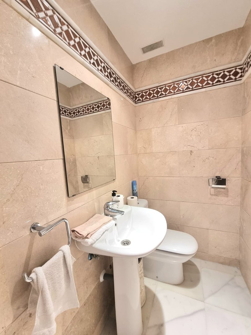 2 Bed Middle Floor Apartment in Nueva Andalucía