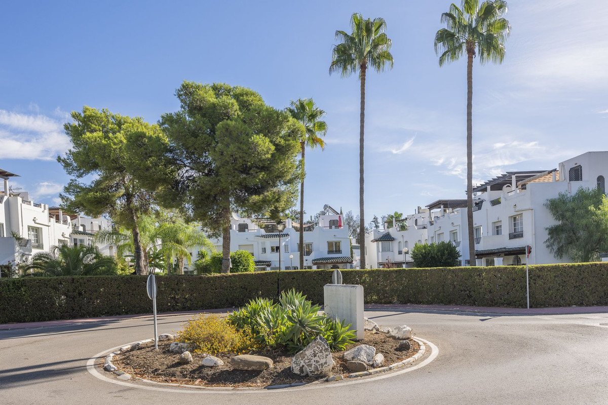 3 Bed Semi-Detached House in Nueva Andalucía