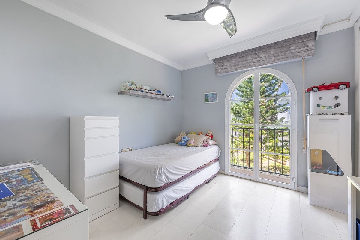 3 Bed Semi-Detached House in Nueva Andalucía