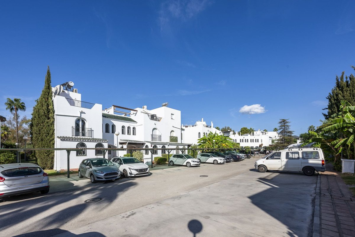 3 Bed Semi-Detached House in Nueva Andalucía