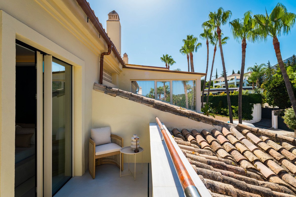 4 Bed Penthouse in The Golden Mile