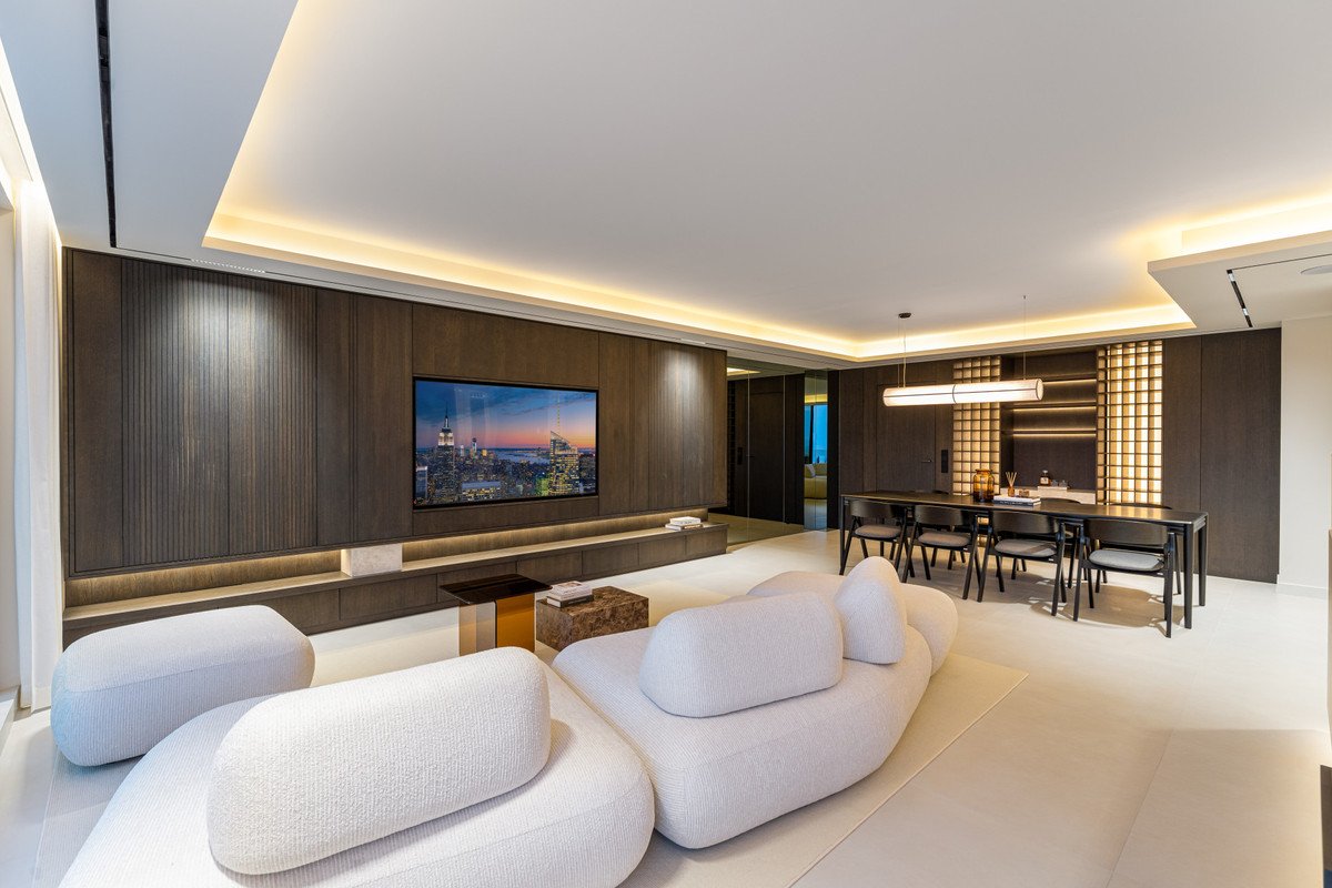 4 Bed Penthouse in The Golden Mile