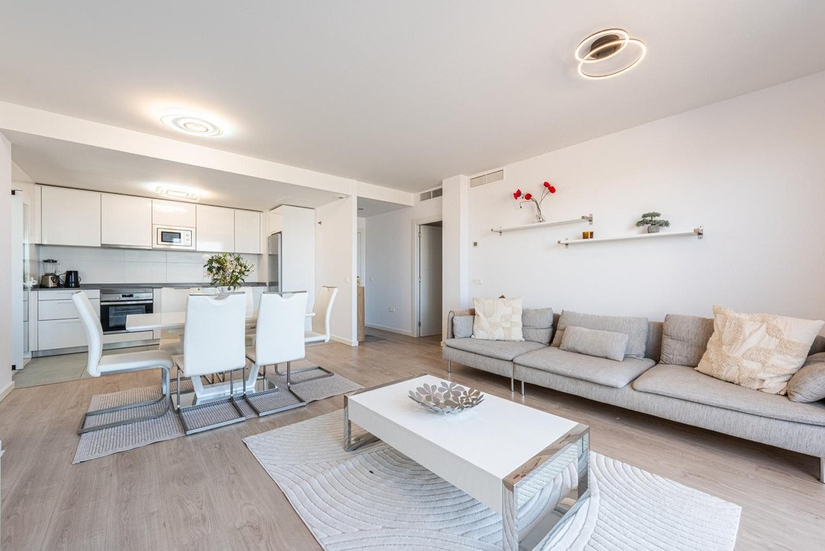 2 Bed Penthouse in Nueva Andalucía