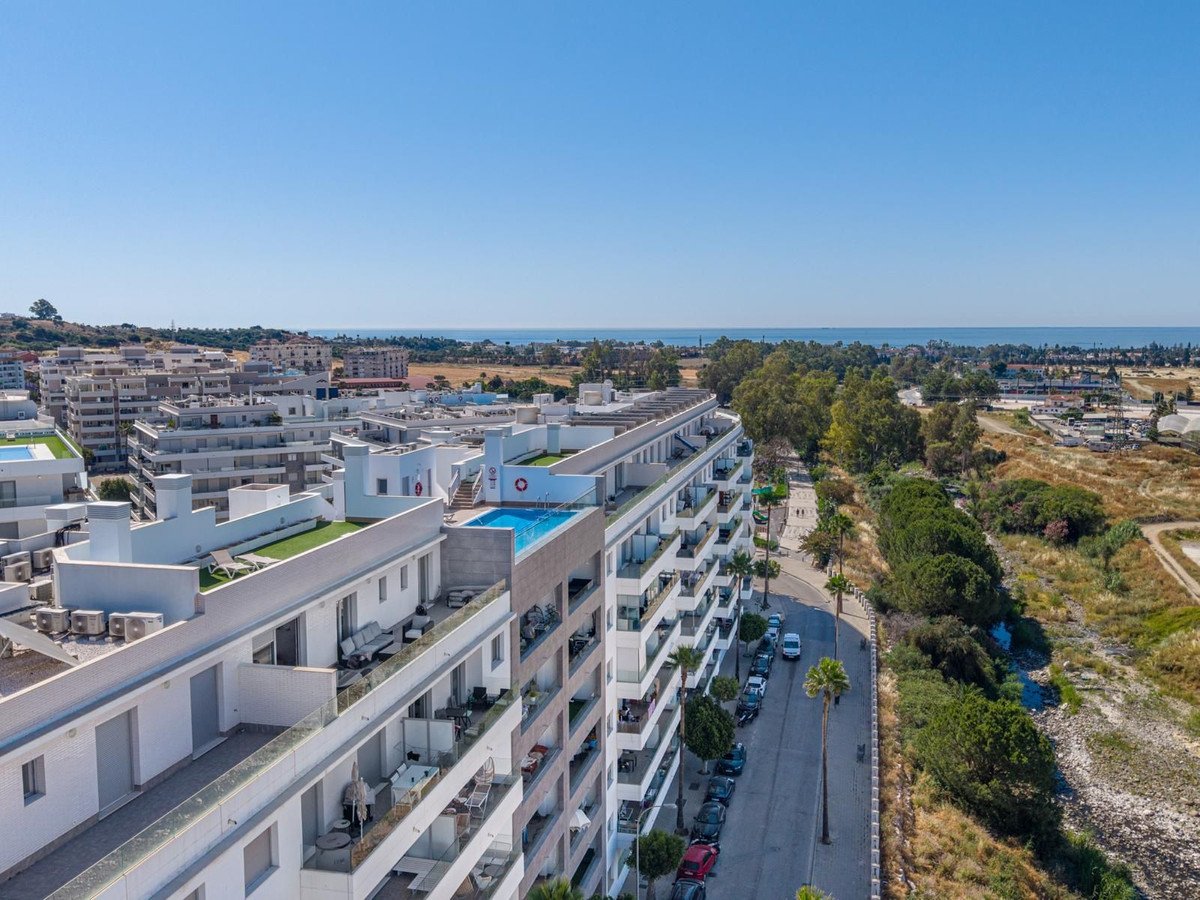 2 Bed Penthouse in Nueva Andalucía
