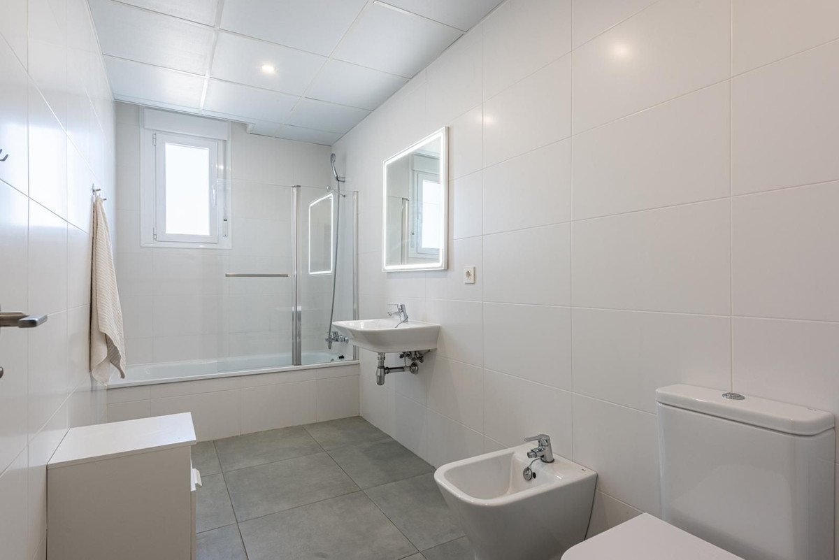 2 Bed Penthouse in Nueva Andalucía