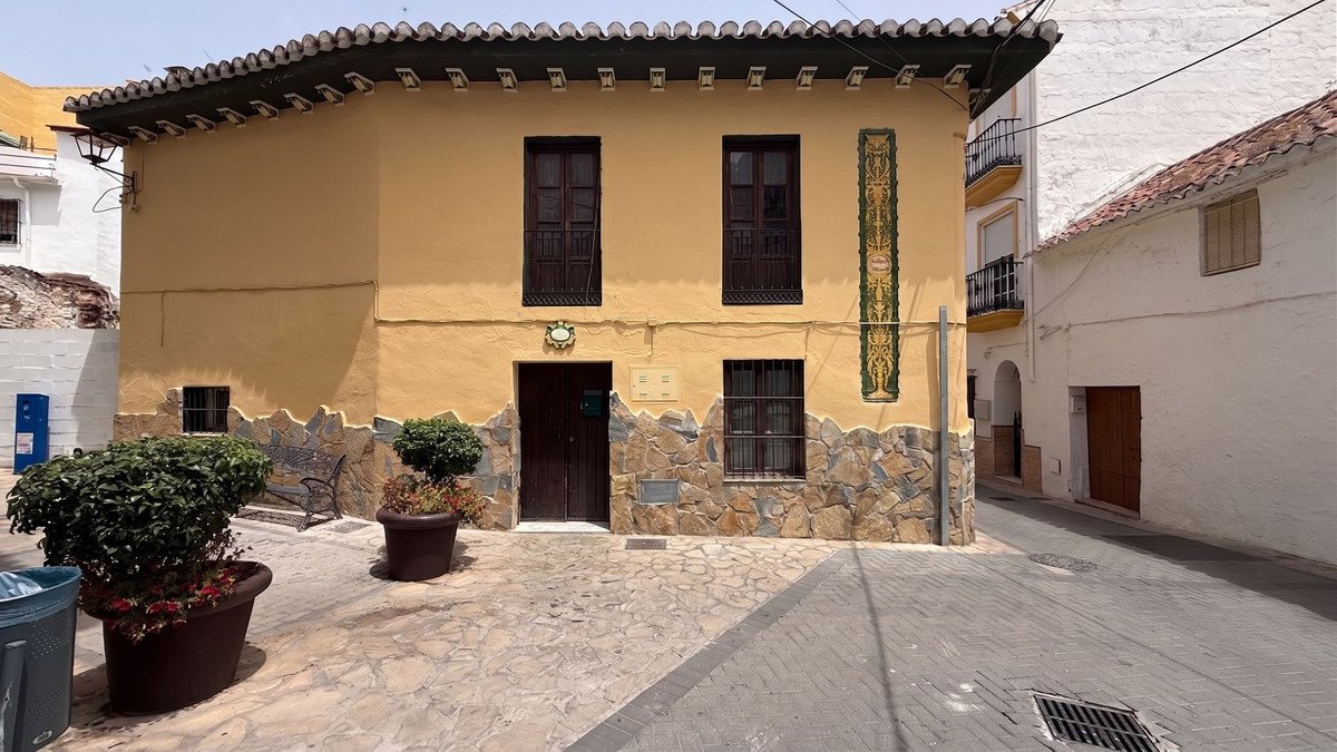 4 Bed Townhouse in Monda
