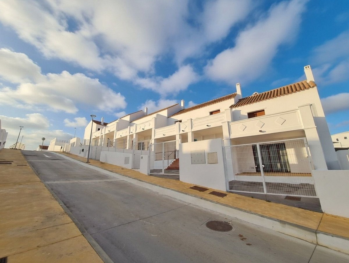 2 Bed Townhouse in Doña Julia