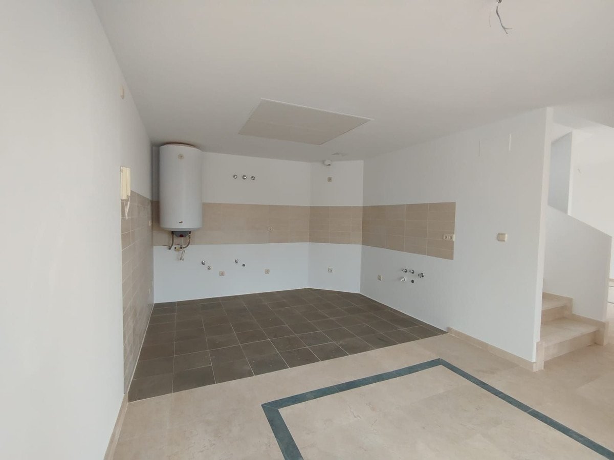 2 Bed Townhouse in Doña Julia