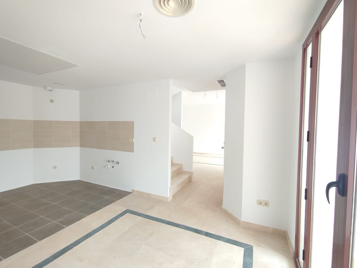2 Bed Townhouse in Doña Julia