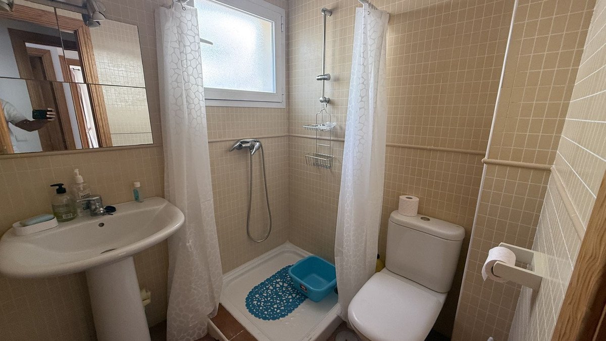 4 Bed Detached Villa in Coín