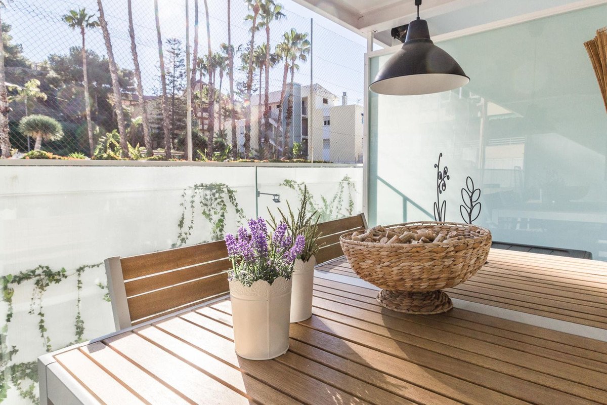 3 Bed Middle Floor Apartment in Almuñecar