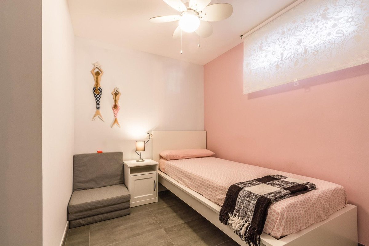 3 Bed Middle Floor Apartment in Almuñecar