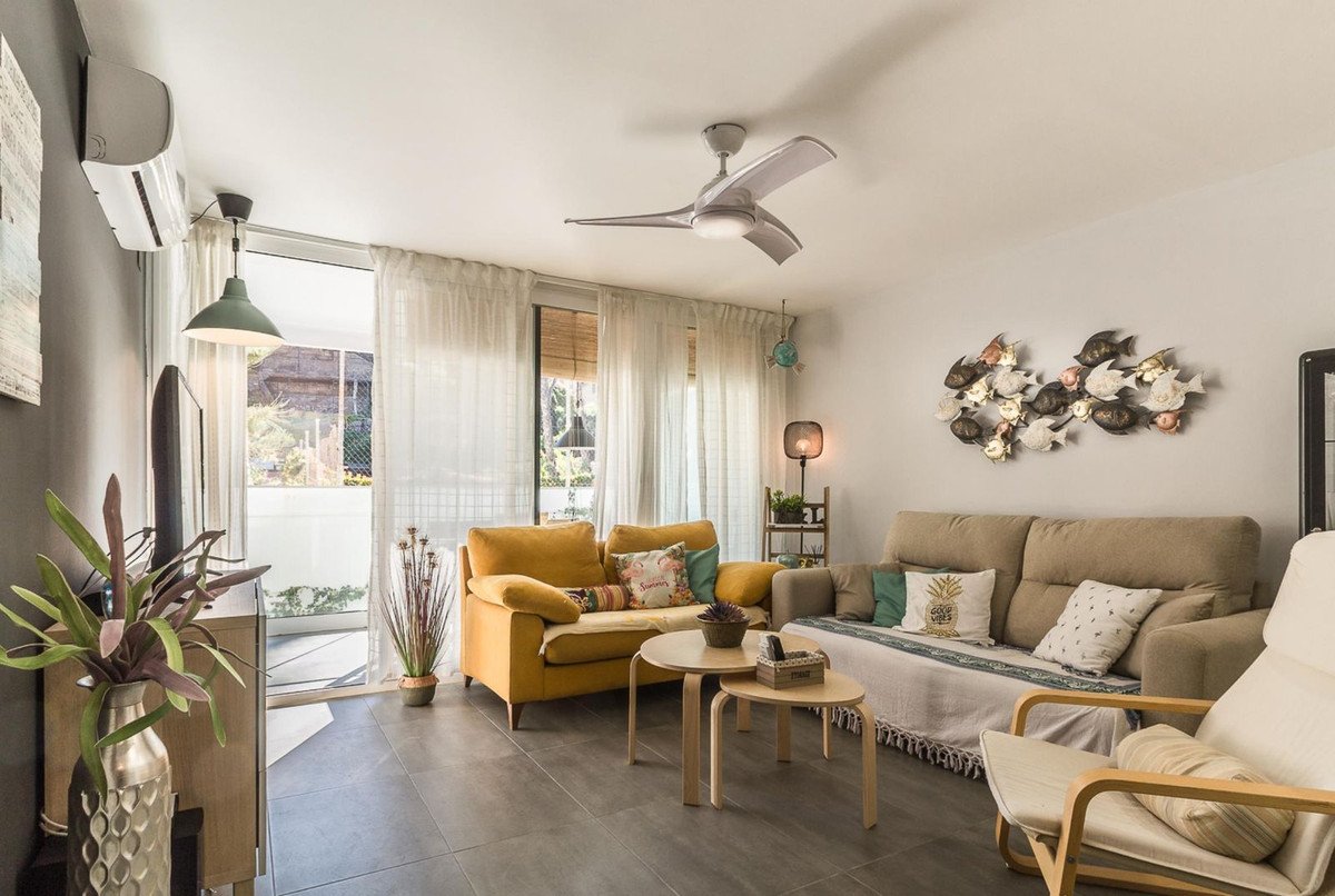 3 Bed Middle Floor Apartment in Almuñecar