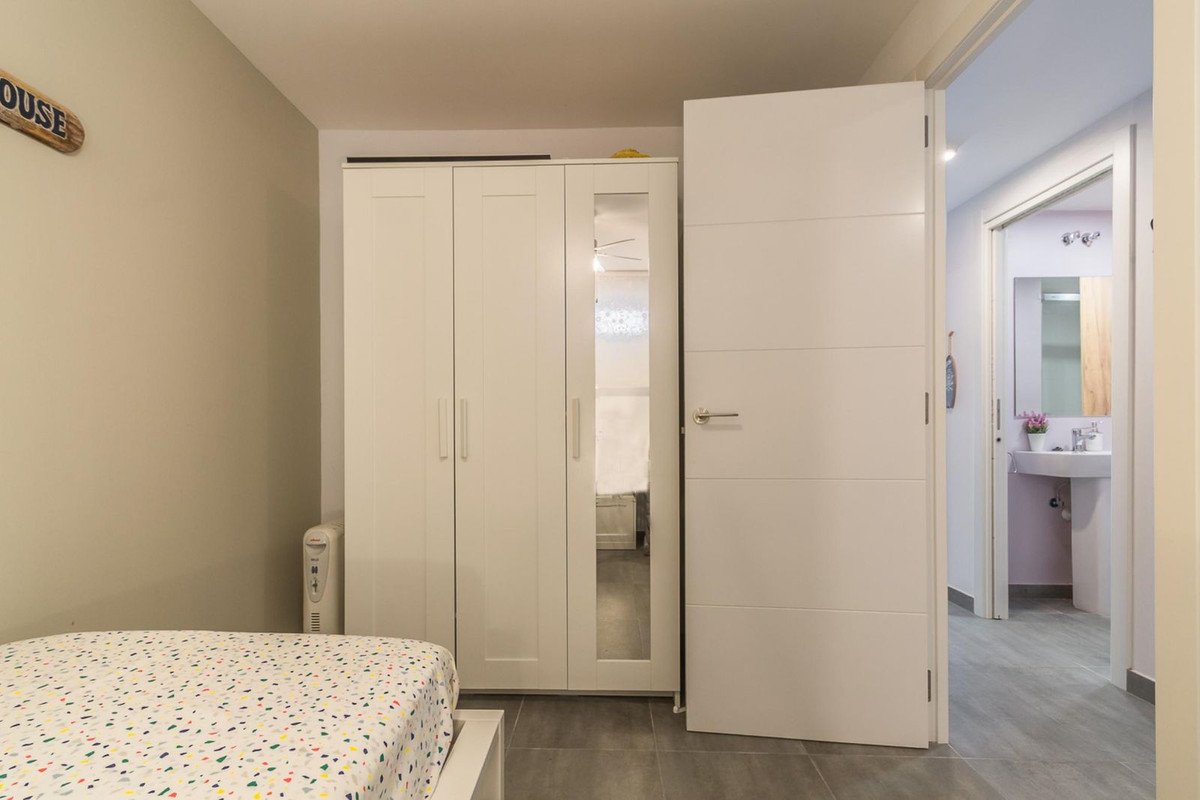 3 Bed Middle Floor Apartment in Almuñecar