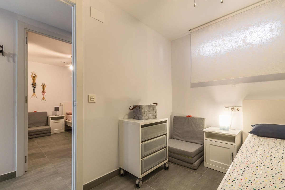 3 Bed Middle Floor Apartment in Almuñecar