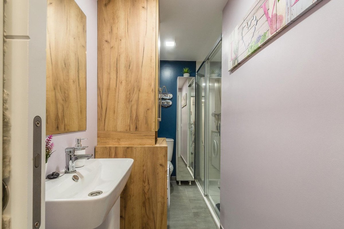 3 Bed Middle Floor Apartment in Almuñecar