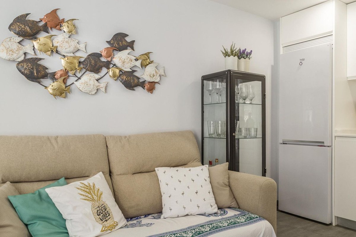 3 Bed Middle Floor Apartment in Almuñecar