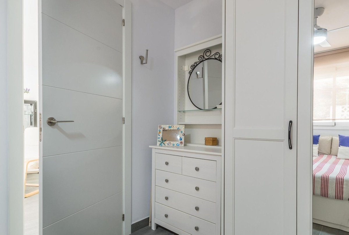 3 Bed Middle Floor Apartment in Almuñecar