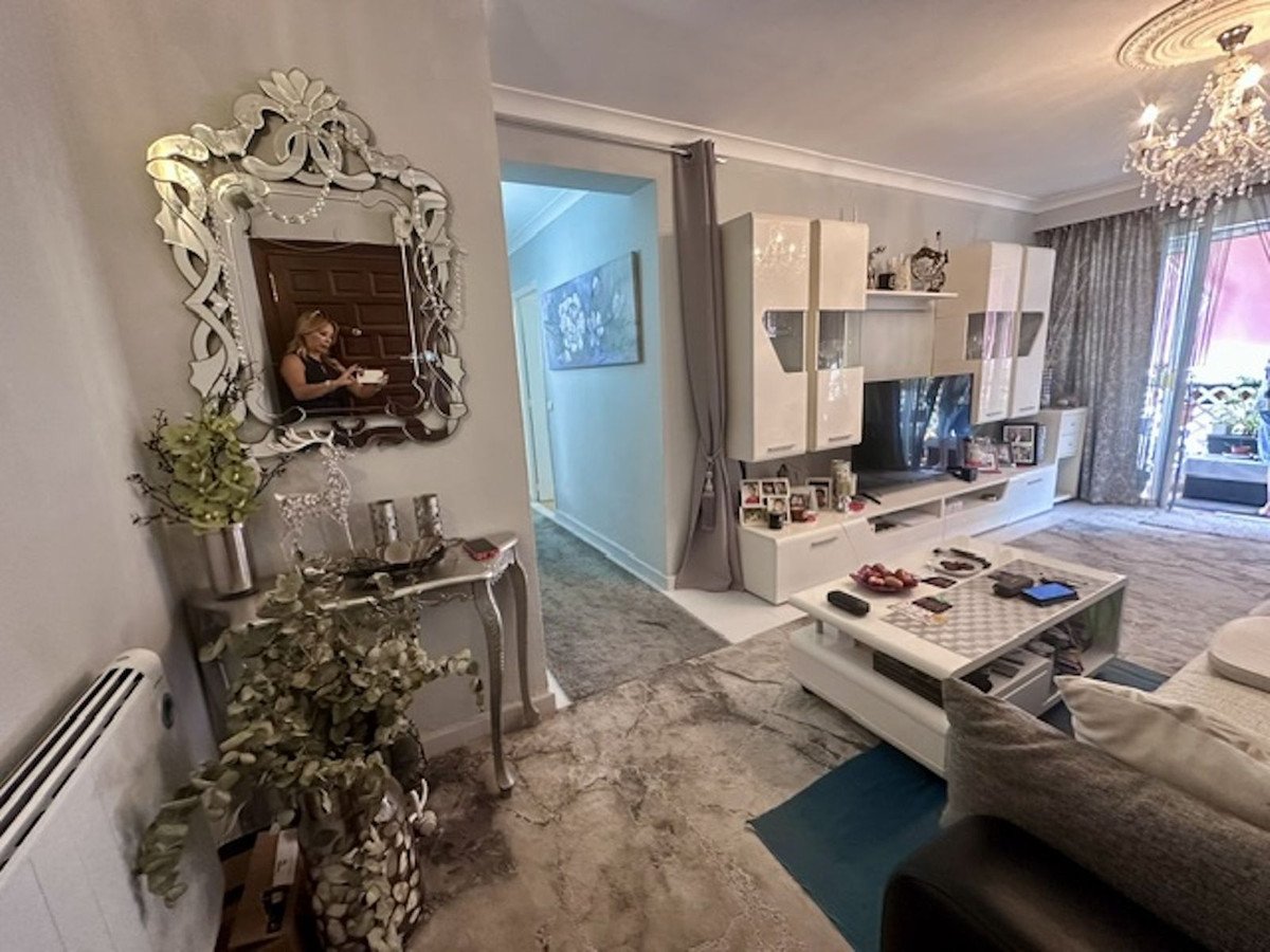 3 Bed Middle Floor Apartment in Estepona