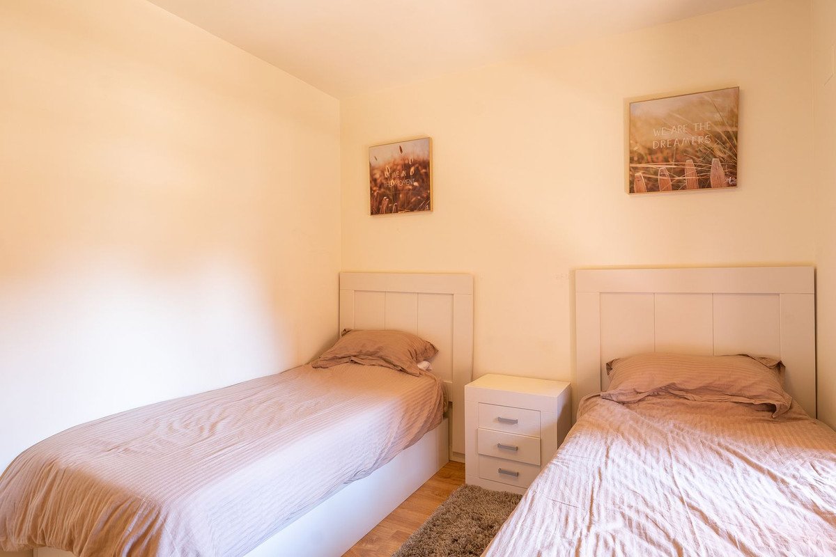 3 Bed Middle Floor Apartment in Benalmadena