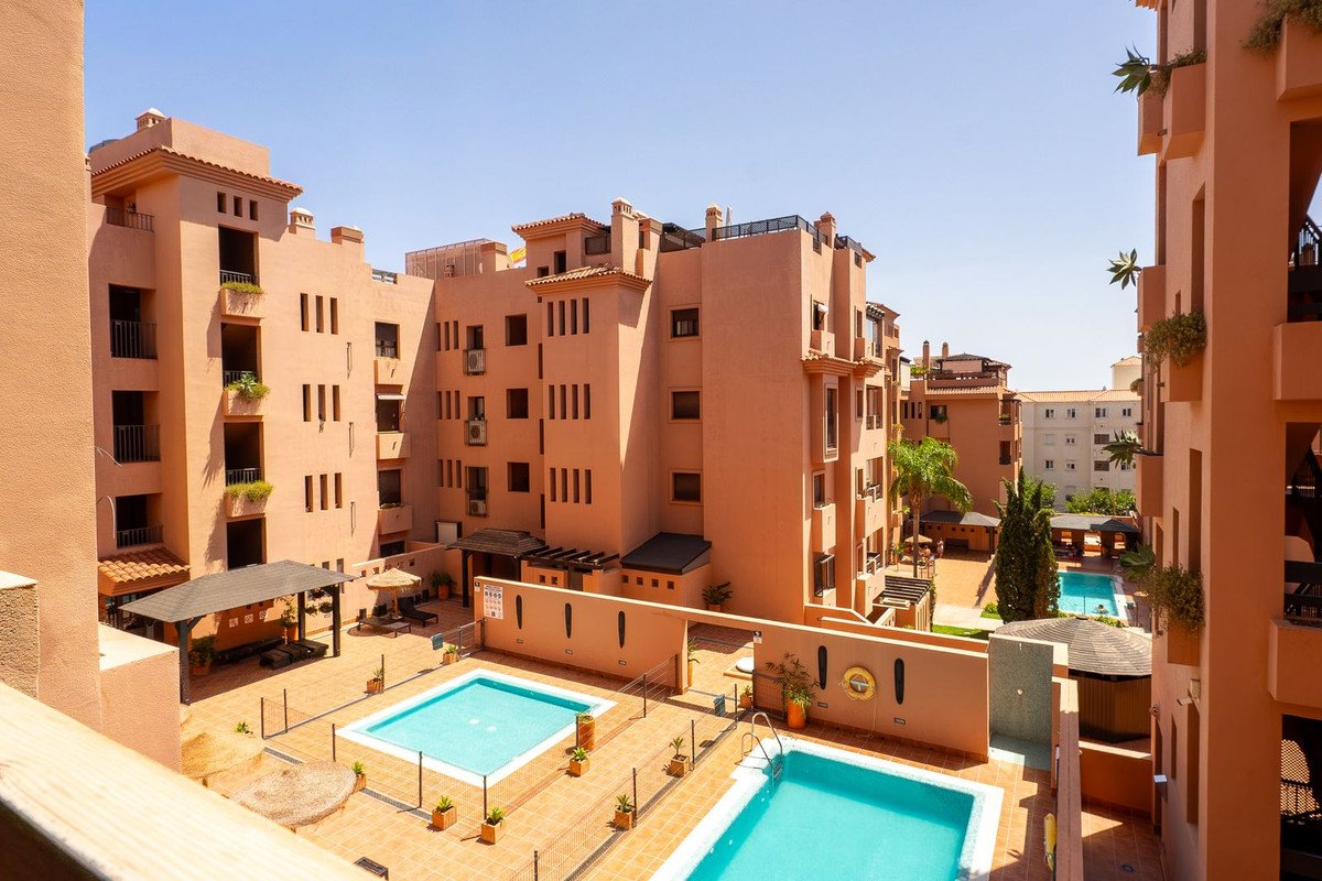 3 Bed Middle Floor Apartment in Benalmadena