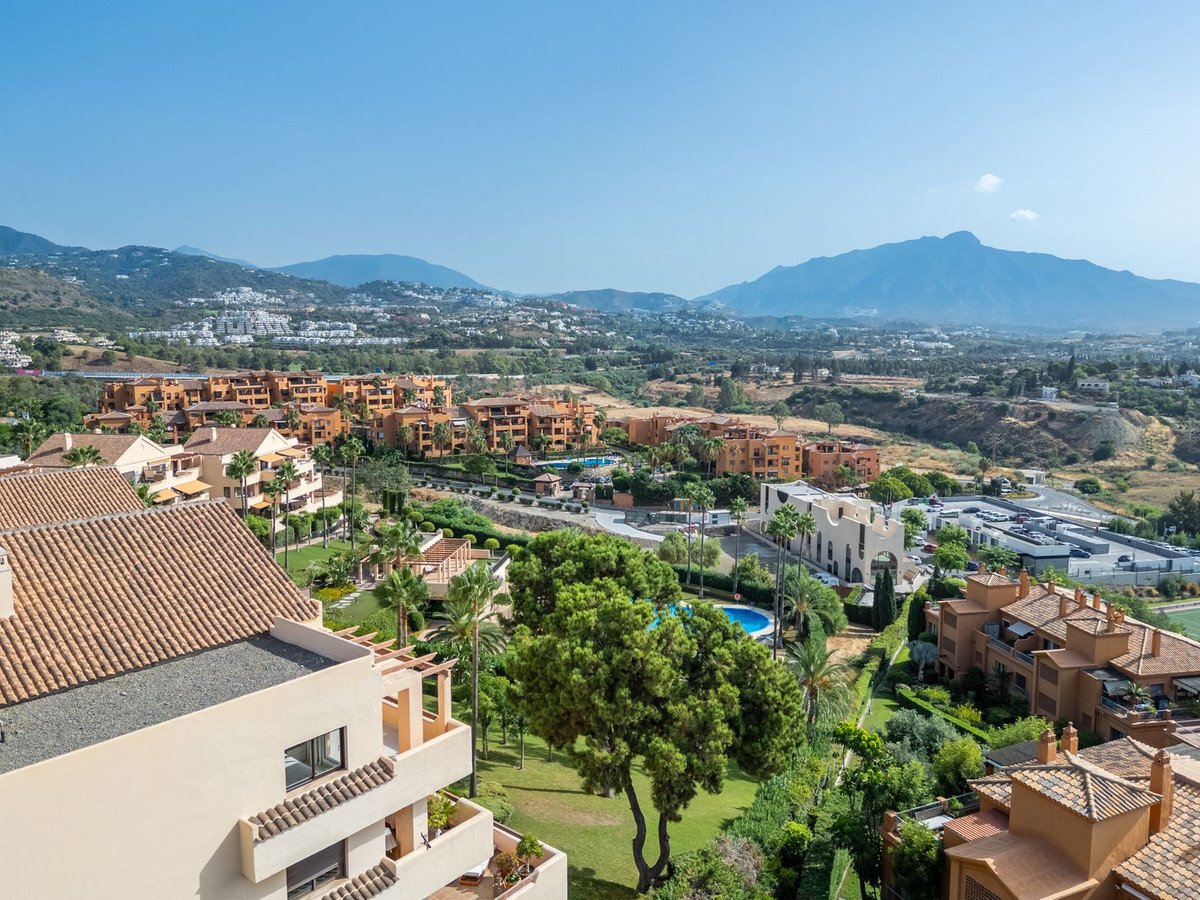 2 Bed Penthouse in Atalaya