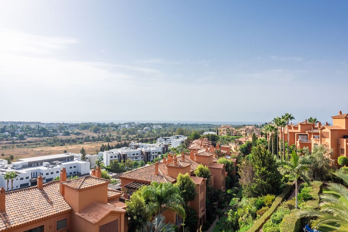 2 Bed Penthouse in Atalaya
