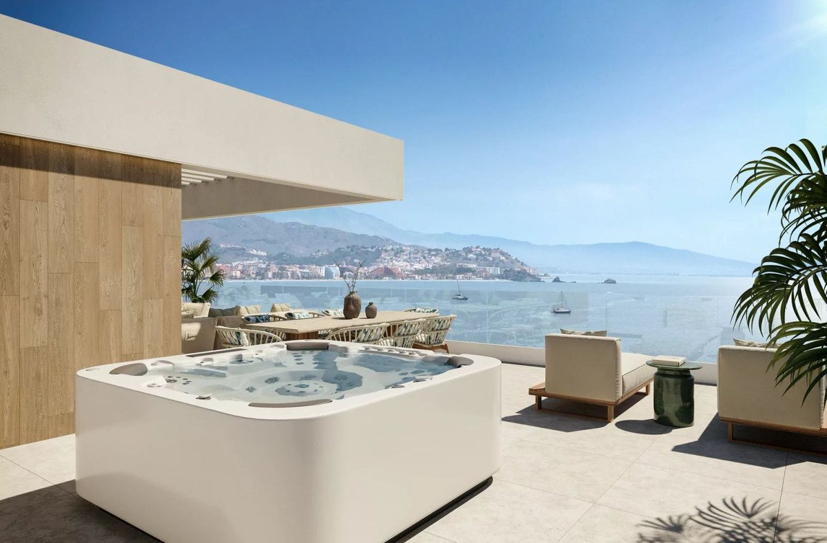 3 Bed Detached Villa in Marina del Este