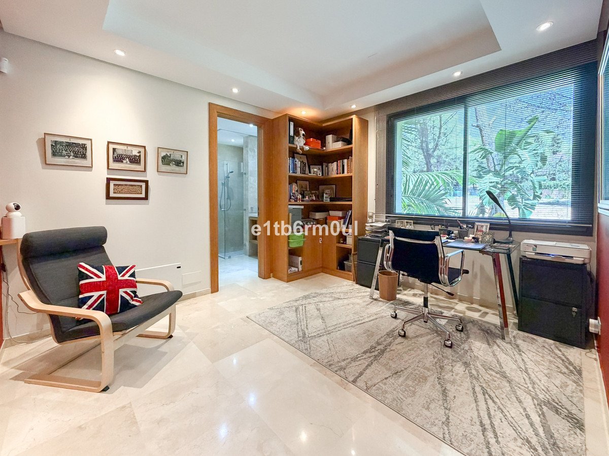VL076997