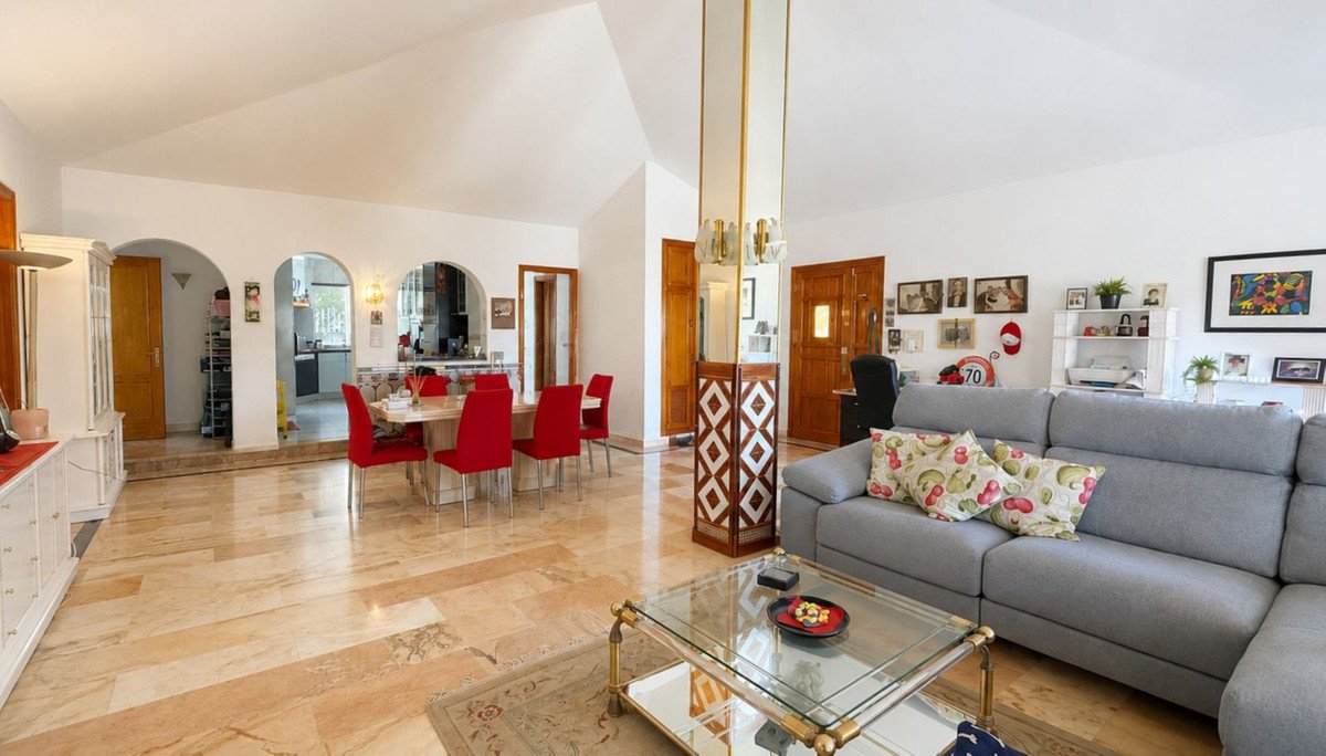 3 Bed Detached Villa in Estepona