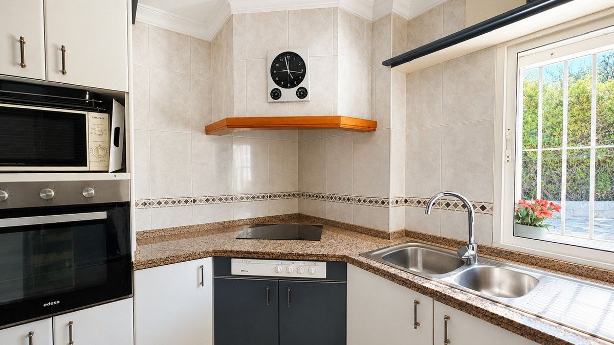 3 Bed Detached Villa in Estepona