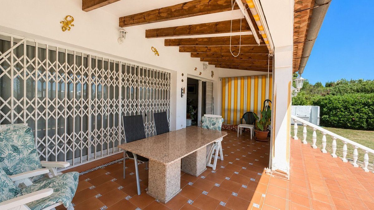 3 Bed Detached Villa in Estepona